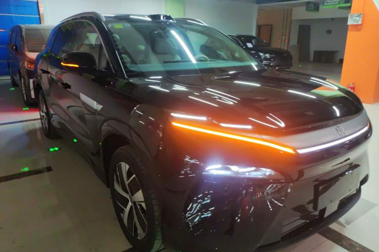 Used BYD Tang L 2025 EV with 670 km Range LiDAR and Premium Features