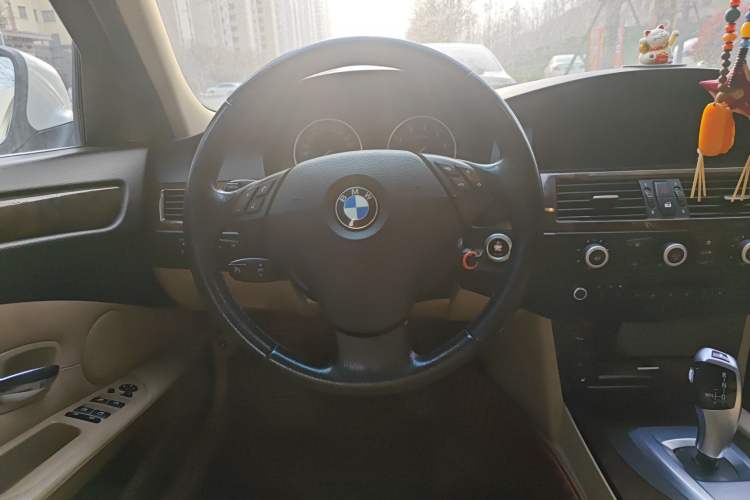 Used BMW 5 Series 2010 530Li Leading Model Steering Wheel