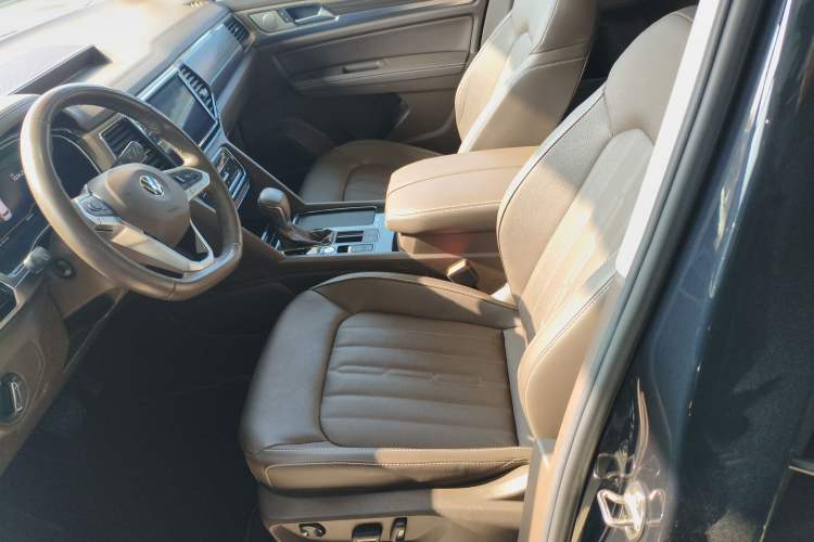 Used Volkswagen Viloran 2020 330TSI Luxury Edition Left Front Seat