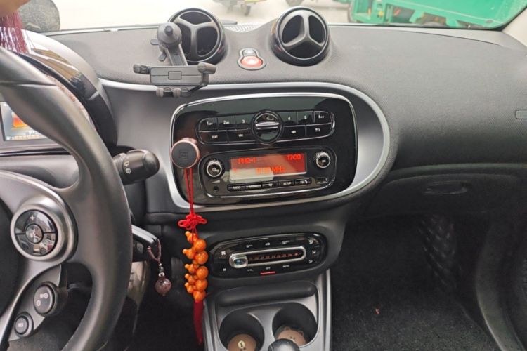 Used smart fortwo 2015 1.0L 52 kW Hardtop Passion Edition
