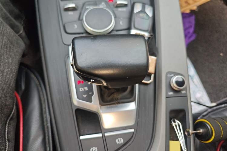 Used Audi A4L 2017 Plus 40 TFSI Ambition Model
