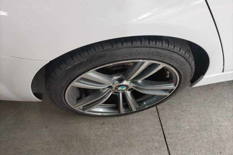 Used BMW 3 Series 2015 320Li Luxury Edition Fashion Model
