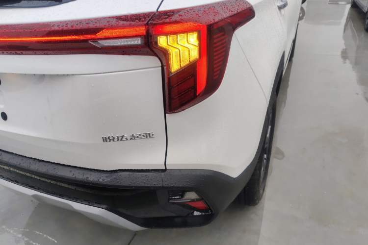 Used Kia Seltos 2023 1.5L CVT Luxury Edition
