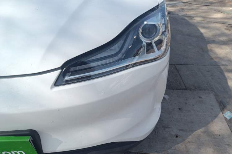 Used NETA V 2021 Long-Range Entertainment Edition Left Front Headlight