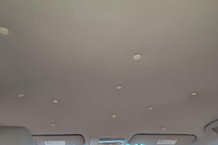 Used BYD S6 2014 2.0L Manual Luxury 5-Seater Headliner