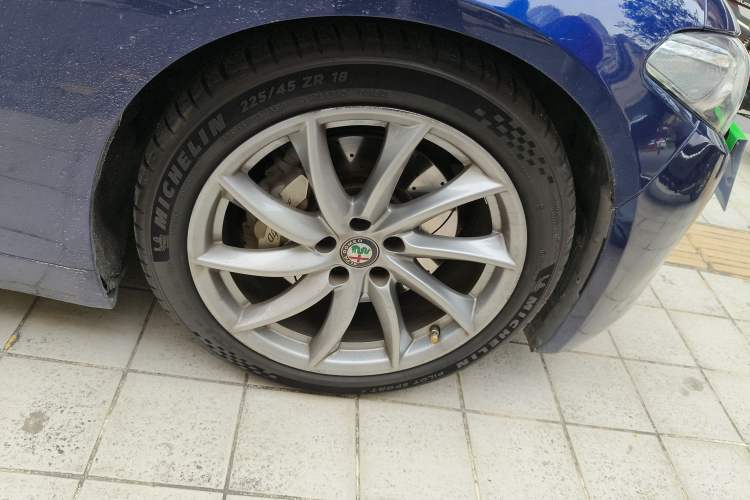 Used Alfa Romeo Giulia 2017 2.0T 280HP Luxury Edition