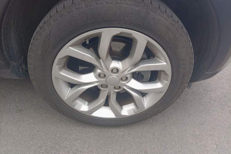 Used Land Rover Discovery Sport 2016 2.0T HSE Right Front Wheel Hub