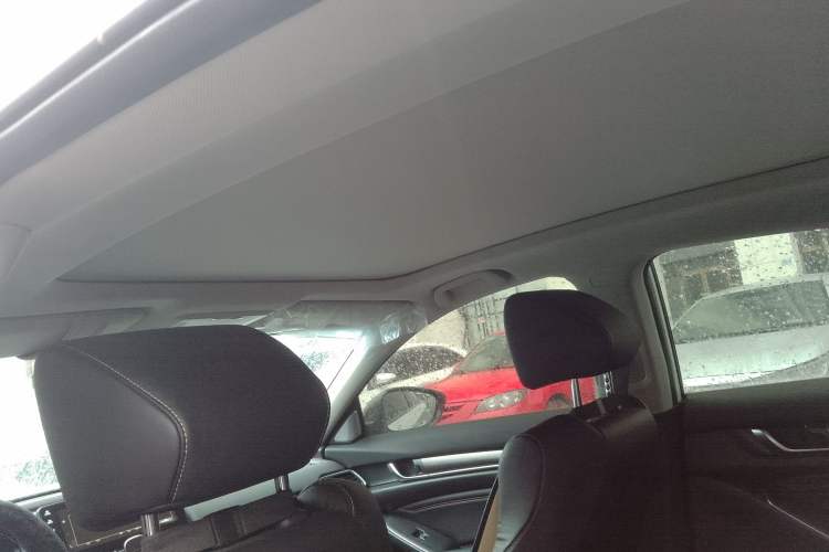 Used Honda Accord 2022 260TURBO Phantom Night · Prestige Edition Headliner