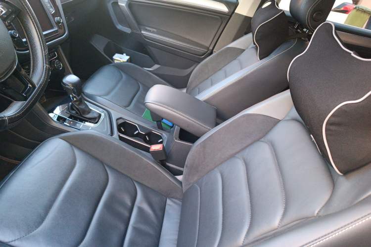 Used Volkswagen Tiguan L 2018 330TSI Automatic Two-Wheel Drive Luxury Edition Left Front Seat