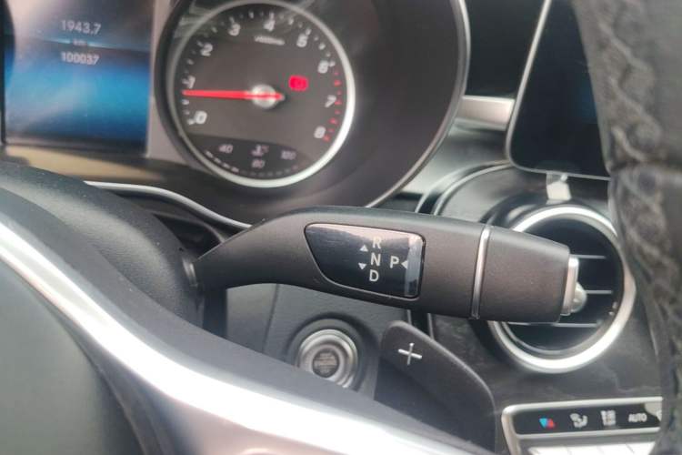 Used Mercedes-Benz C-Class 2019 C 180 L Fashion Edition Sport Version Gear Lever