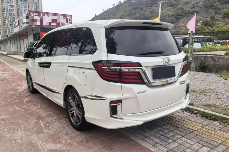 Used Honda Elysion 2019 2.0L Hybrid Luxury Edition
