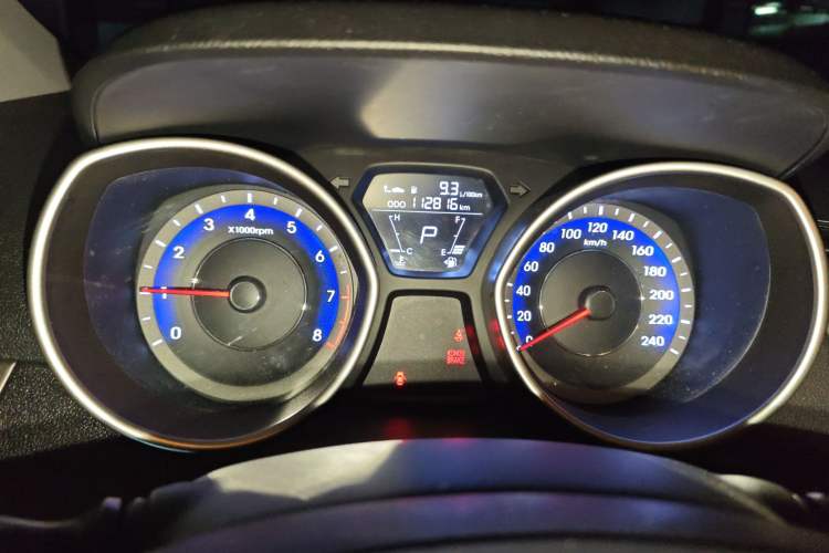 Used Hyundai Elantra (5th Generation / Langdong) 2012 1.6L Automatic Fashion Edition
