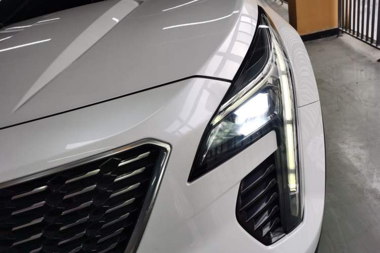 Used Cadillac XT4 2018 28T Two-Wheel Drive Leading Version