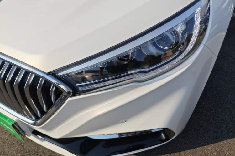 Used Hongqi H5 2020 1.8T Automatic Smart Connect Flagship Edition Left Front Headlight
