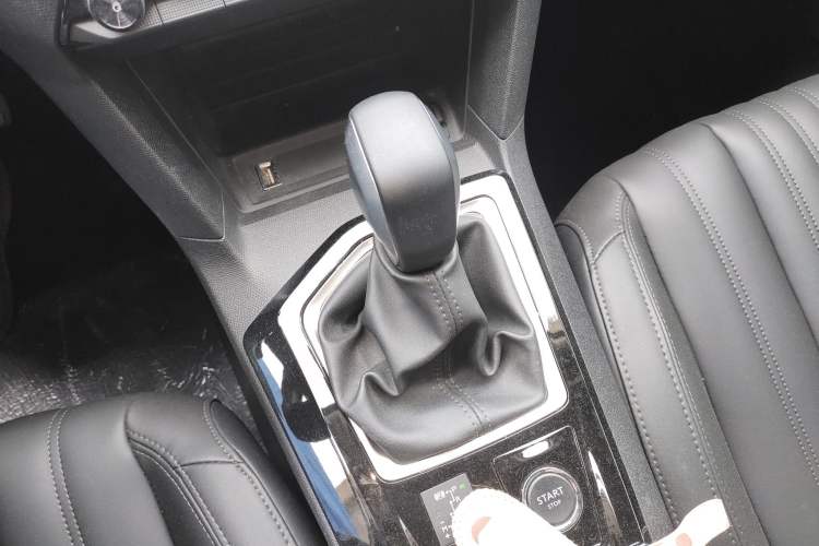 Used Peugeot 408 2022 1.6T Ambition Edition Gear Lever