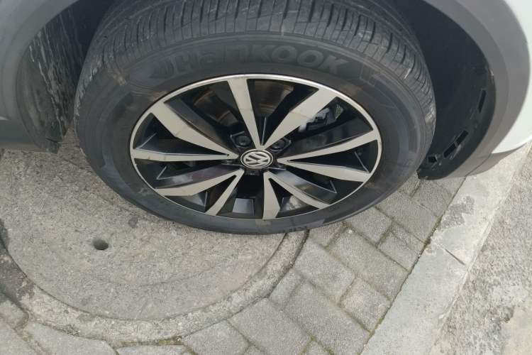 Used Volkswagen T-ROC 2018 280TSI DSG Two-Wheel-Drive Comfort Version China V Standard Right Rear Wheel Hub