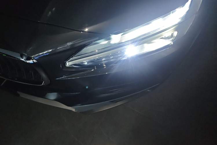 Used Volvo V90 2024 Cross Country B5 AWD Smart Range Edition