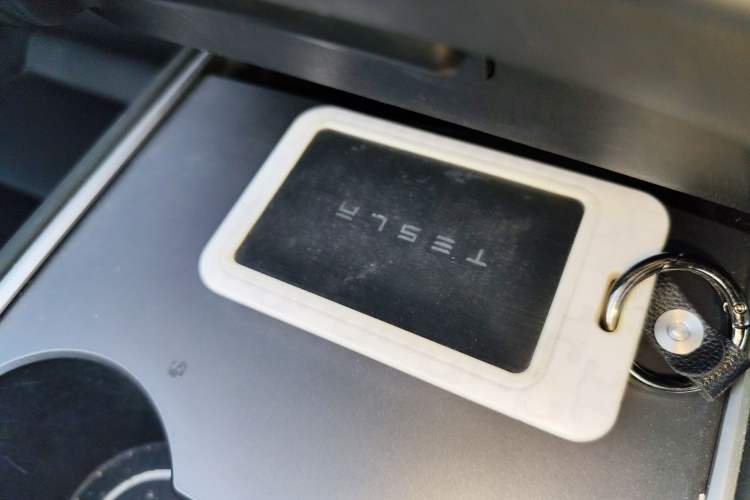 Used Tesla Model Y 2024 Rear-Wheel-Drive Version Vehicle Key