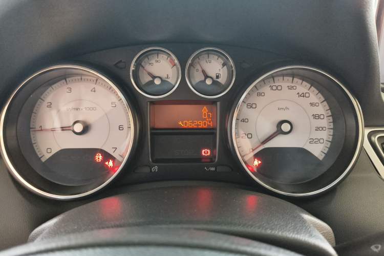 Used Peugeot 308 2014 Enjoy Edition Classic 1.6L Manual YouShang Model
