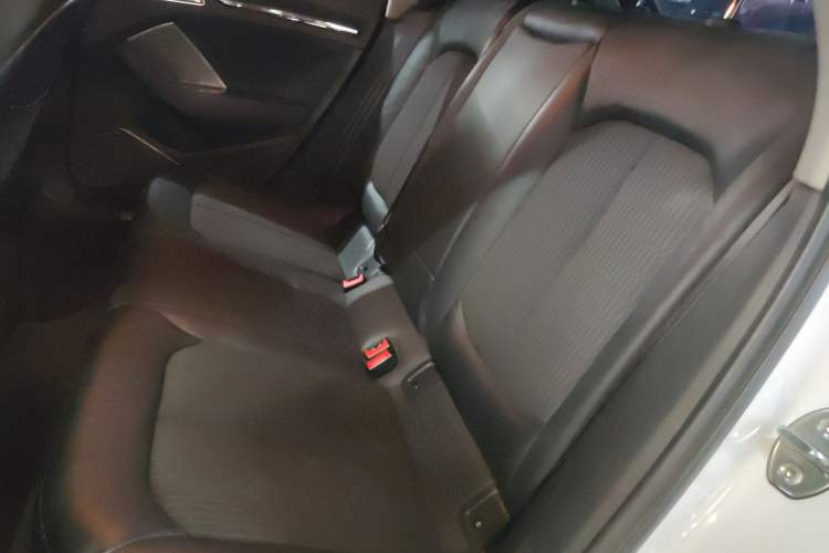 Used Audi A3 2020 Sportback 35 TFSI Fashion Edition China VI Emission Standard Left Rear Seat