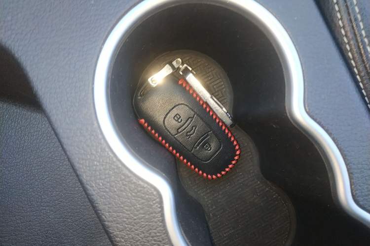 Used Geely Auto Vision X6 2016 1.8L Manual Luxury Model