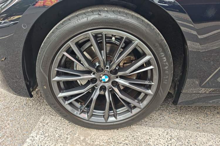 Used BMW 3 Series 2020 325Li M Sport Night Edition Package Left Front Wheel Hub