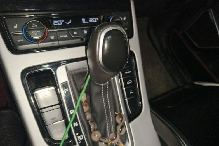 Used Geely Auto Emgrand X7 Sport 2016 1.8TD Automatic ZhiZun Version