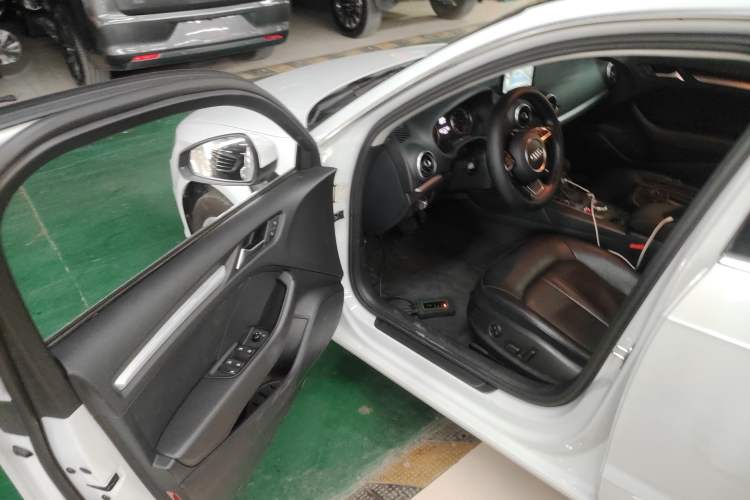 Used Audi A3 2015 Sportback 35 TFSI Millionth Anniversary Intelligent Leading Model
