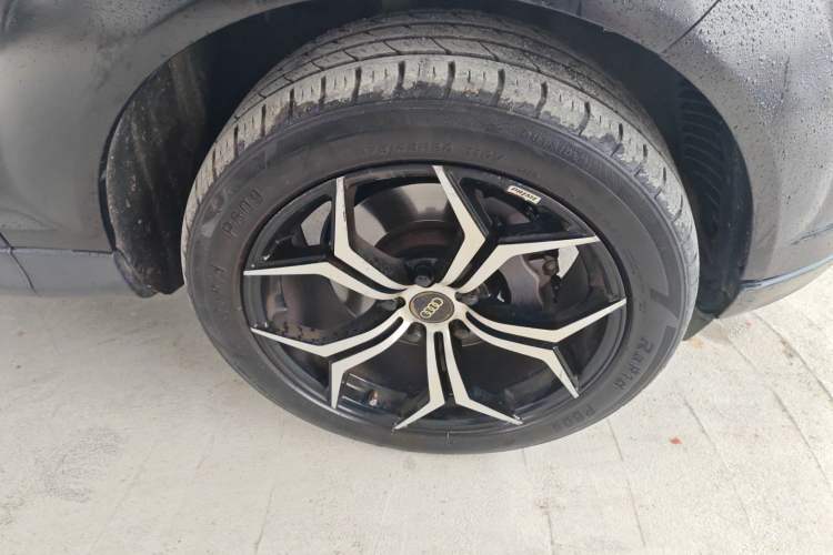 Used Audi Q7 2012 3.0 TFSI Ambition (200kW) Right Front Wheel Hub