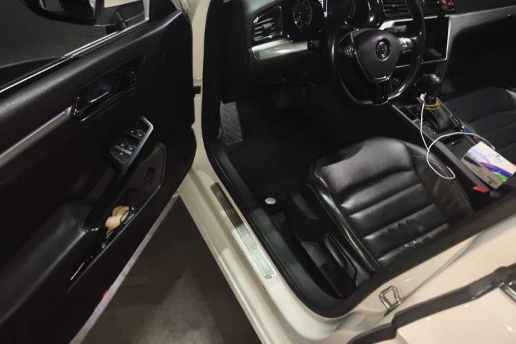 Used Volkswagen Lamando 2015 280TSI DSG Comfort Edition
