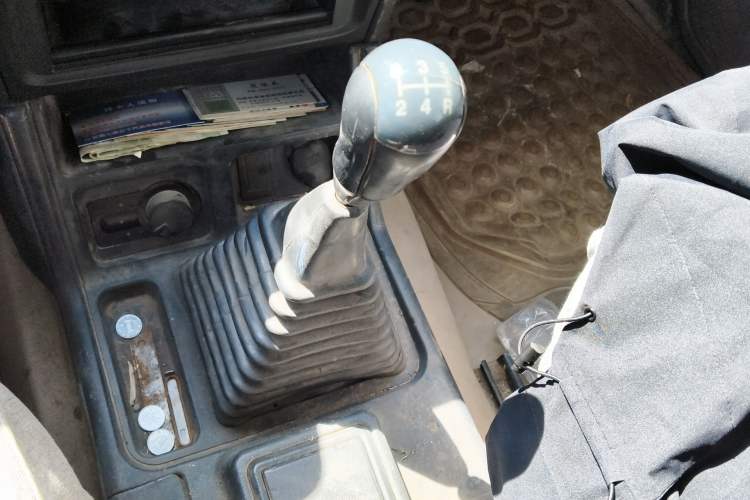 Used Leopaard 6481 2009 2.2L Manual 4x4
