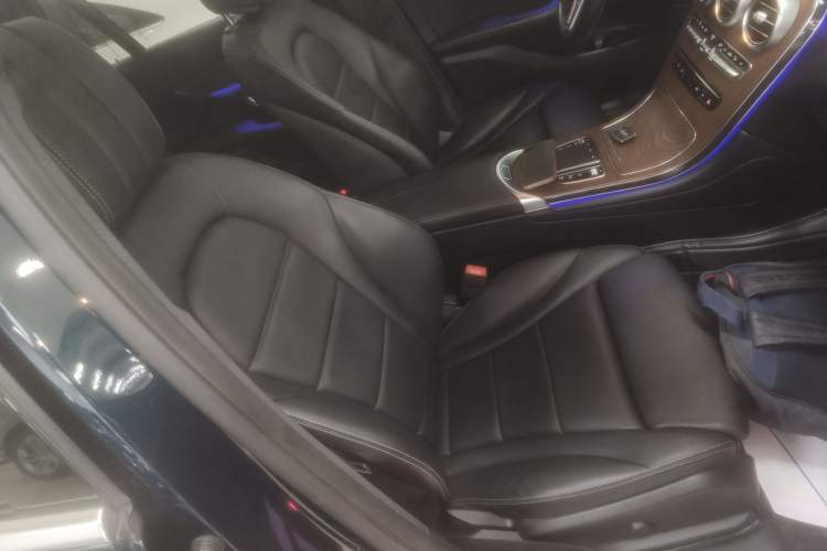 Used Mercedes-Benz GLC 2022 Refreshed GLC 300 L 4MATIC Dynamic Edition Prestige Version Right Front Seat