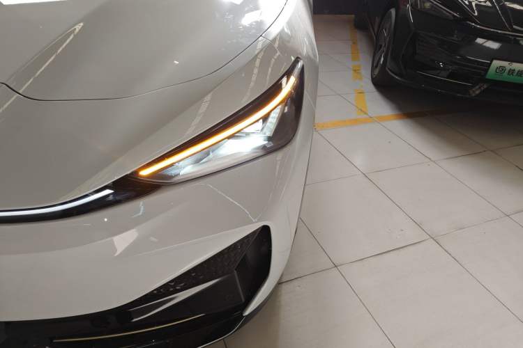 Used Volkswagen ID.UNYX 2024 Revised Pro Long-Range Version Left Front Headlight