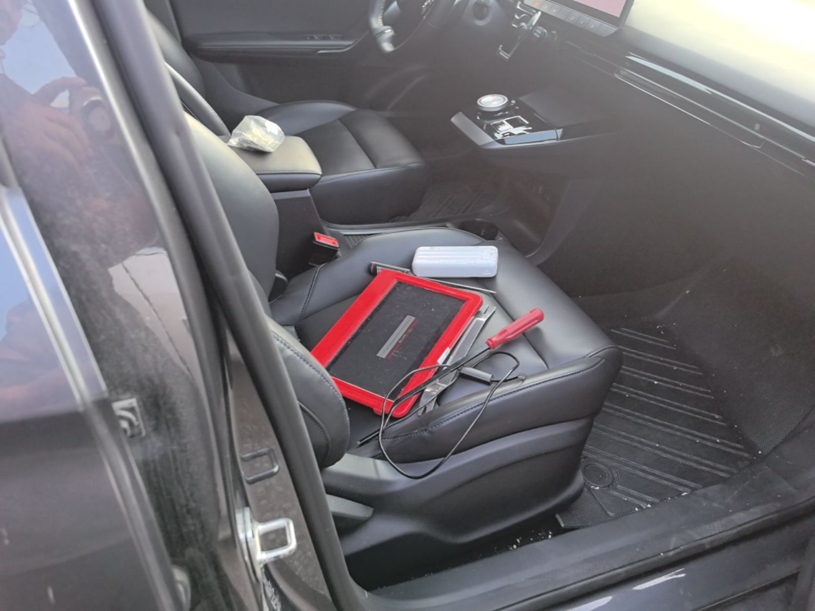 MG 4 EV 2023 415 km Range Sea-Champion Executive Edition — снимка 19