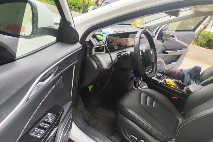 Used NETA U 2022 Zhi400 Pro Ternary Lithium