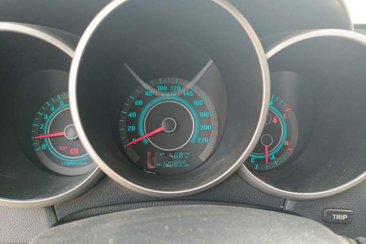 Used CHANGAN Eado 2014 1.6L Manual Luxury Model