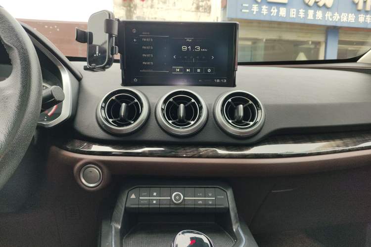 Used Wey VV5 2019 1.5T Two-Wheel Drive Smart Pioneer