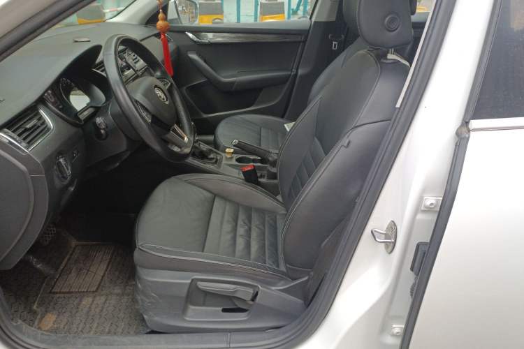 Used Skoda Octavia 2015 1.6L Automatic Yijun Edition