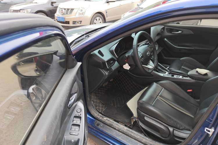 Used Hyundai Lafesta 2019 280TGDi Sport Edition China VI Driver Seat