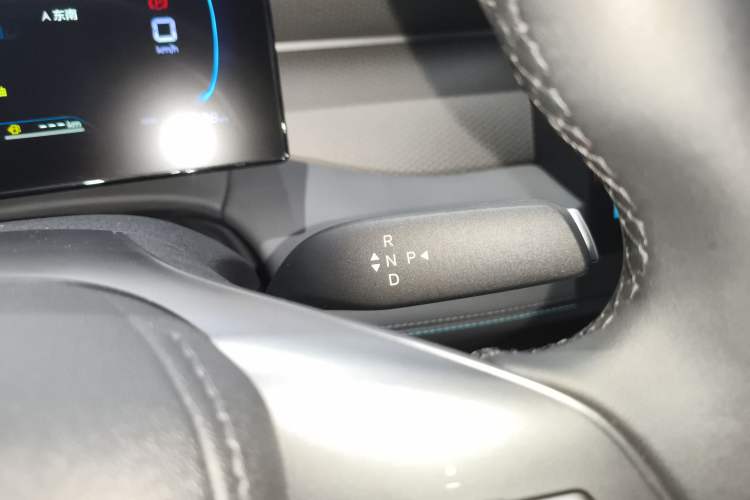 Used BYD Qin PLUS  Gear Lever