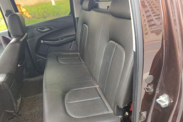 Used JMC Baodian 2022 2.5T Diesel Two-Wheel Drive Comfort Edition Long Wheelbase JX4D25A6L Left Rear Seat