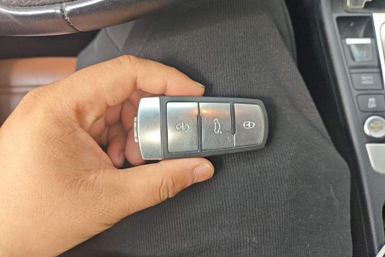 Used Volkswagen FAW-Volkswagen CC 2012 2.0 TSI Luxury Model
