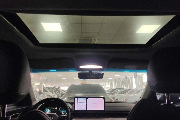 Used Geely Auto Emgrand L HiP 2024 Longteng Edition 1.5TD-DHT Pro 100KM Superior Model
