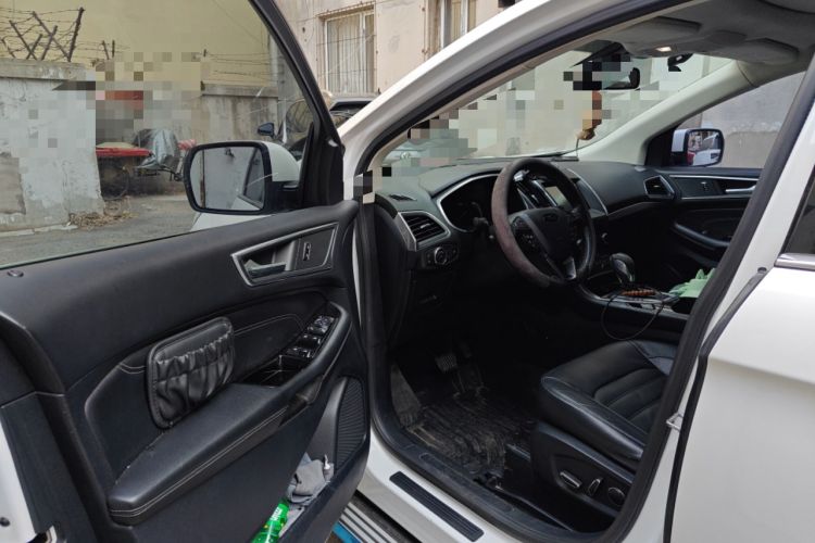 Used Ford Edge 2016 EcoBoost 245 Two-Wheel-Drive Titanium 7-Seater
