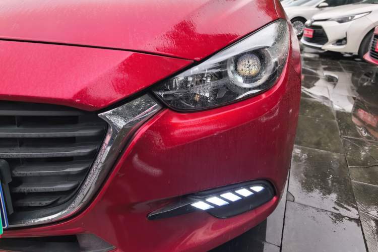 Used Mazda Mazda 3 Axela 2017 Sedan 1.5L Automatic Comfort Model Emission Standard China V