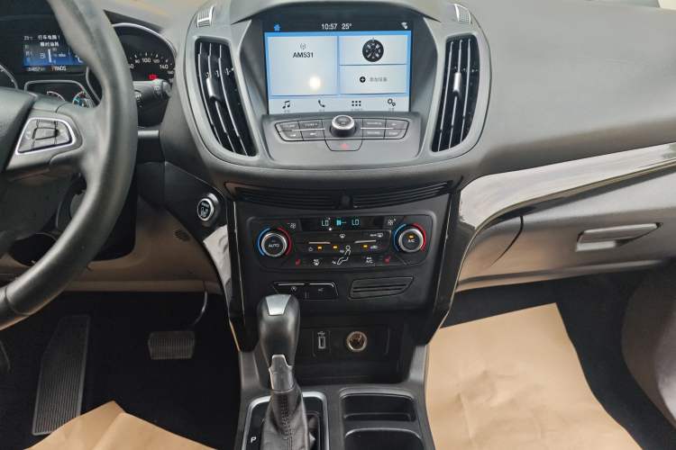 Used Ford Kuga 2017 EcoBoost 180 Two-Wheel-Drive Luxury Wing Edition