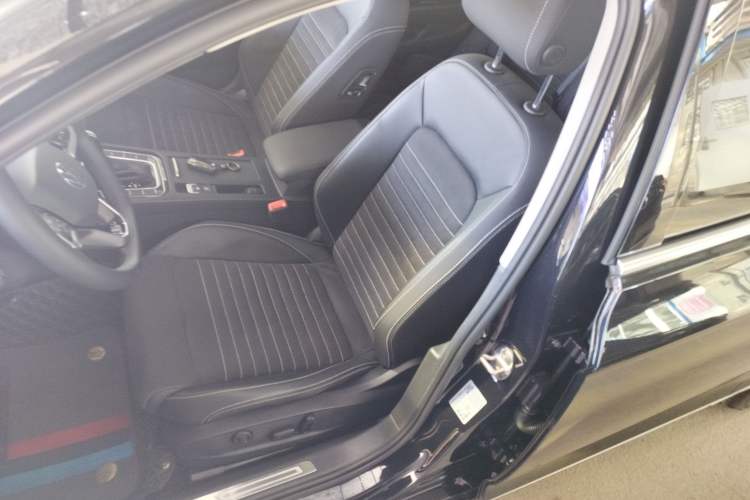 Used Volkswagen Magotan 2020 380TSI DSG Luxury Version Left Front Seat