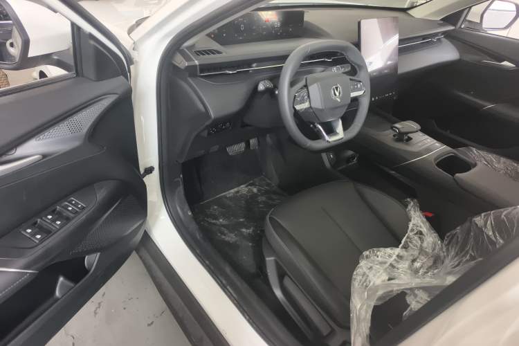 Used Changan Eado 2025 Blue Whale 1.5T 500Bar Prestige Model