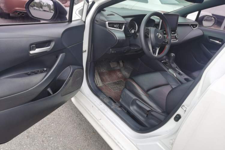 Used Toyota Levin 2019 185T CVT Luxury Edition China VI Standard Driver Seat