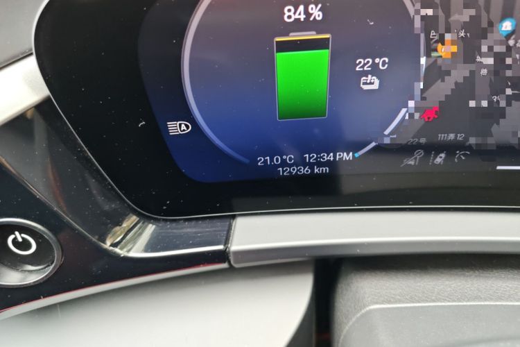 Used Porsche Macan 2024 Macan 4 Odometer Close Up